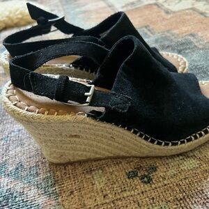 Toms Black Espadrilles Comfortable Casual Shoes